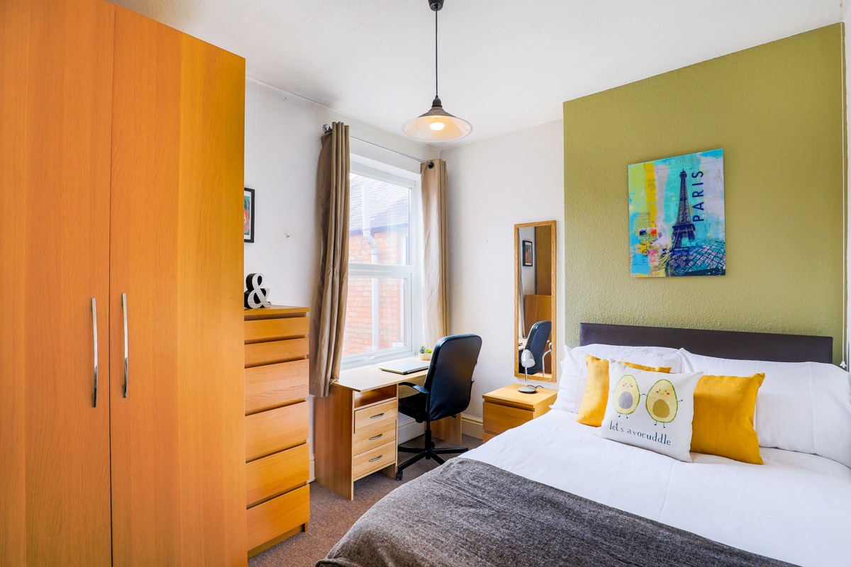 property to rent barclay street bedroom