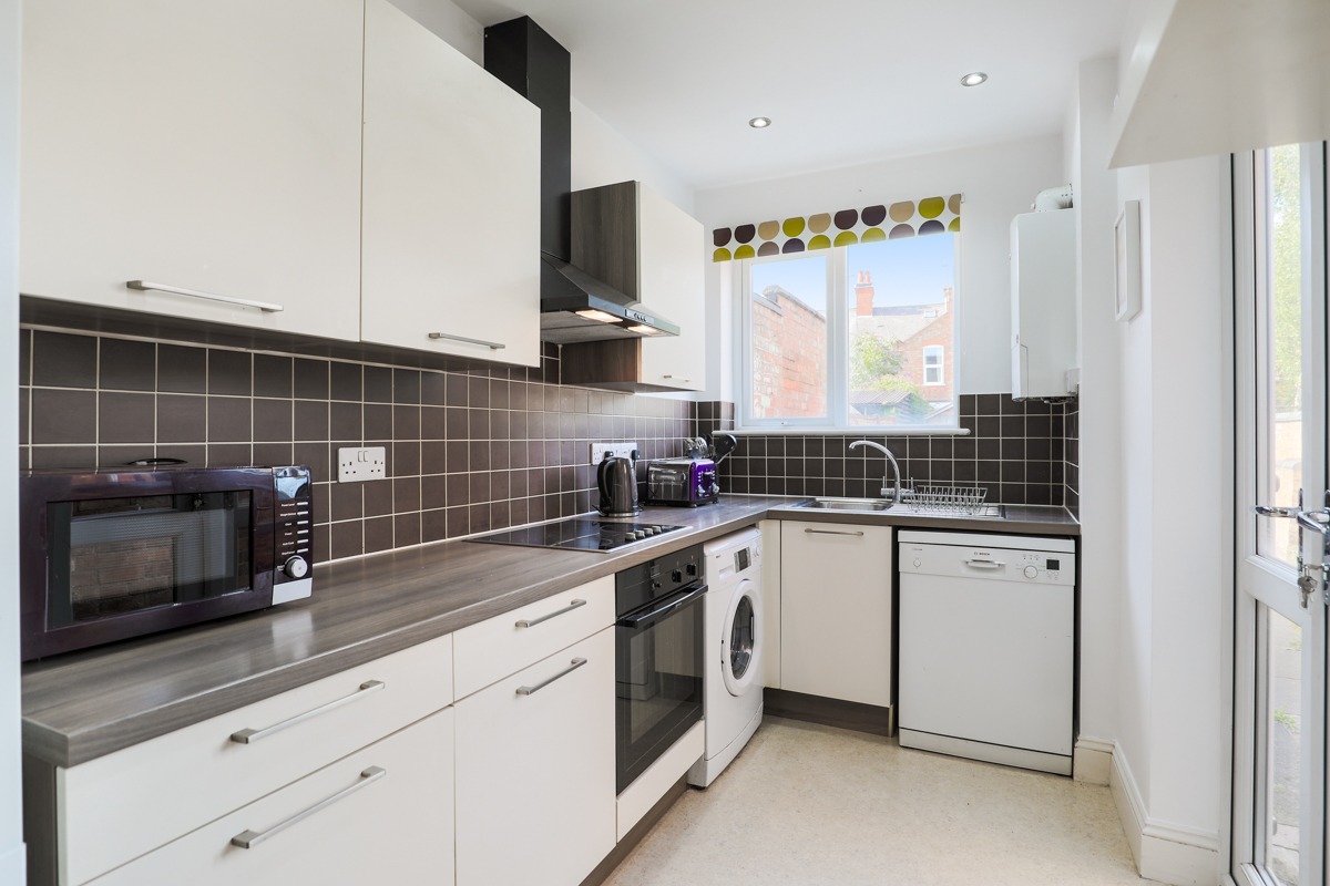 kitchen in rental property avenue road